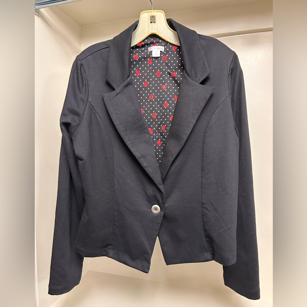Women’s black blazer
